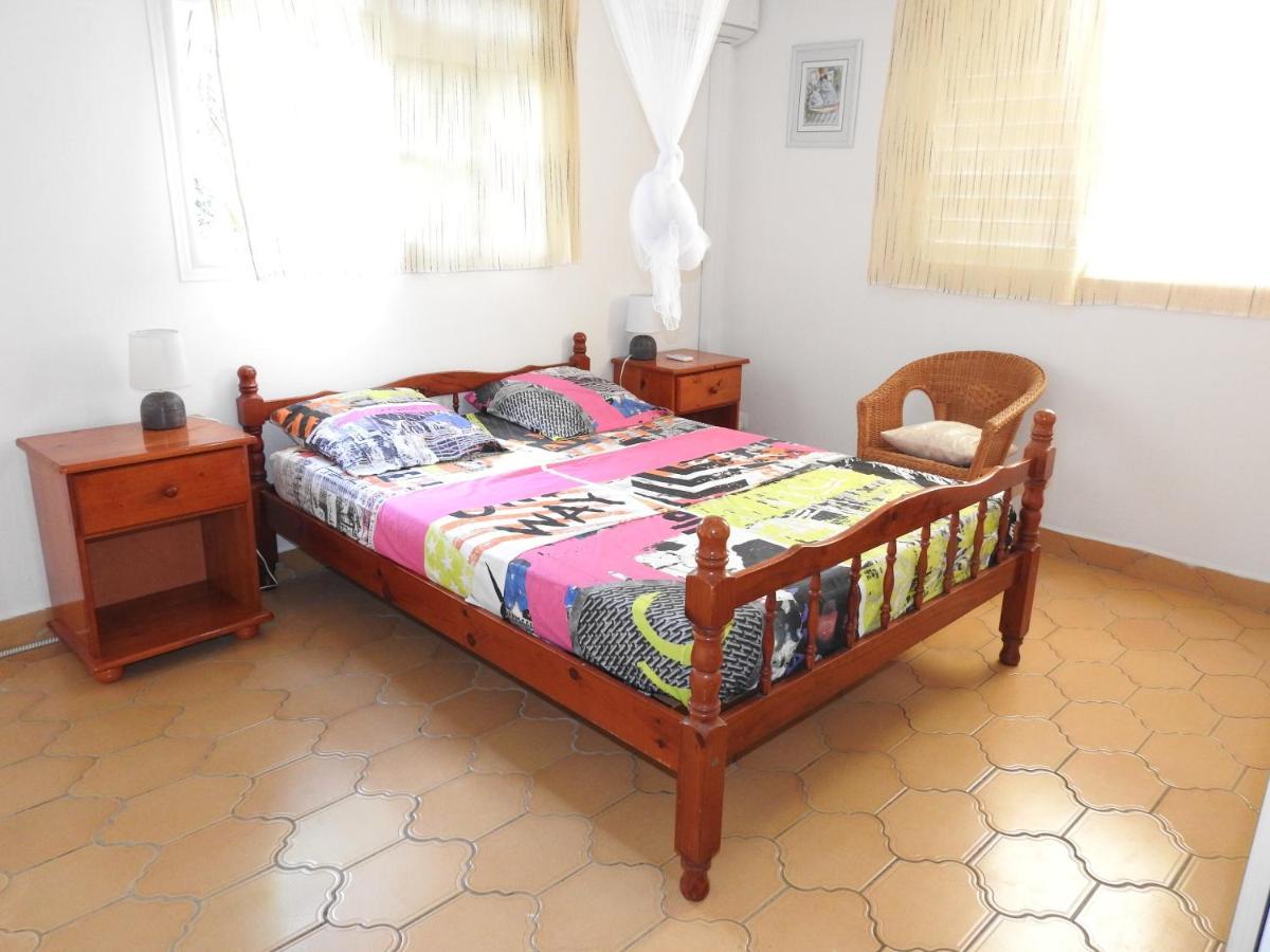 Villa Nanou , Villa De Plein Pied Avec Joli Jardin Bouillante Bagian luar foto