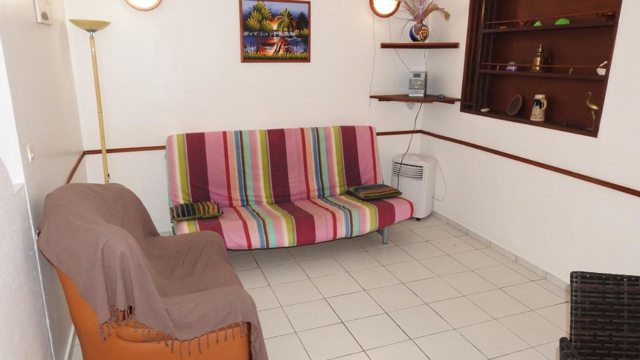 Villa Nanou , Villa De Plein Pied Avec Joli Jardin Bouillante Bagian luar foto